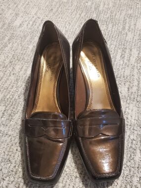 Anne Klein iFlex Brown Patent Leather Loafers